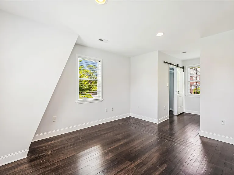 2612 33rd St SE — Photo 17