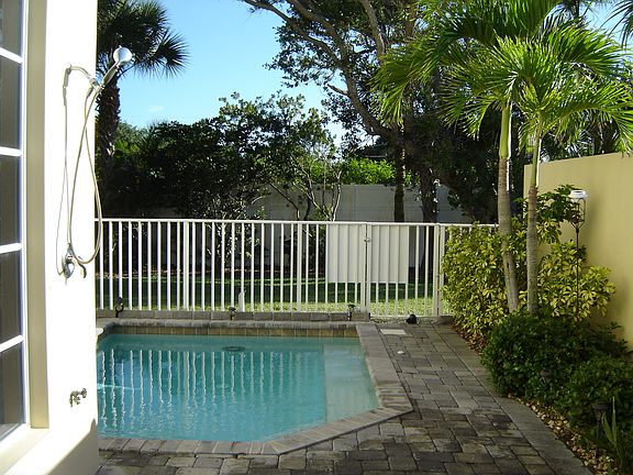 3rd image of 721 Spanish Moss Ct