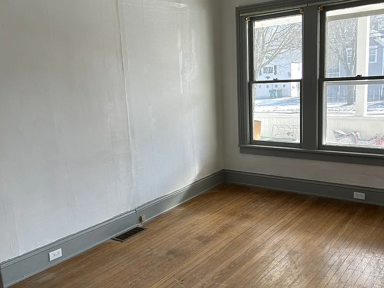 85 N Center St #1 — Photo 7