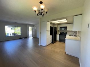 1112 Sutherland Ln APT 4, Capitola, CA 95010