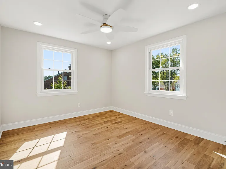 12301 Espalier Pl — Photo 29