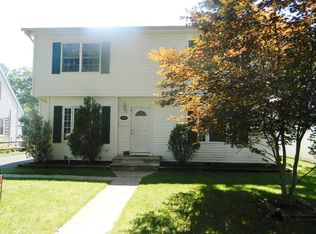 260 Hamilton Rd, Teaneck, NJ 07666