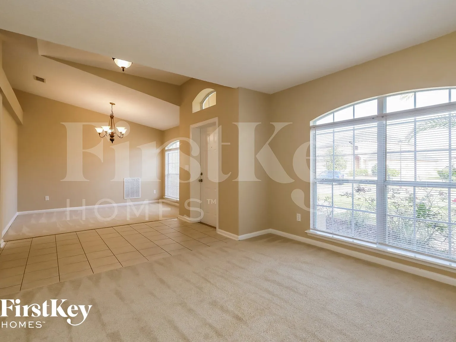 4 bed, 3.0 bath, 2441 sqft, $2,690 — Photo 3