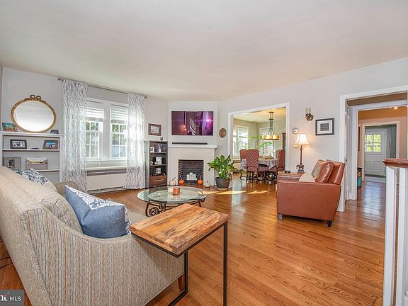 5th image of 1201 Woodlawn Ave
