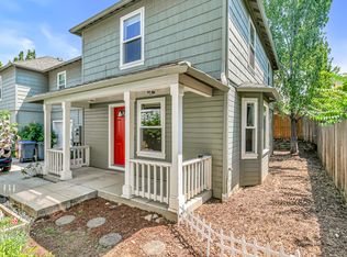 835 Blackberry Ln, Ashland, OR