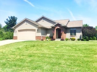 2901 William Dr, Winona Lake, IN 46590