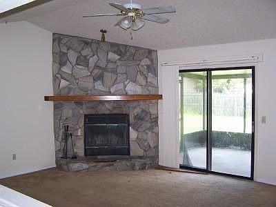 5th image of 1825 Creek Bank Dr