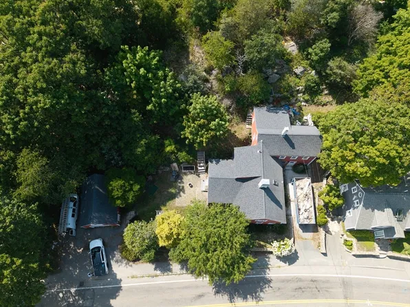166 Hull St, Hingham, MA 02043