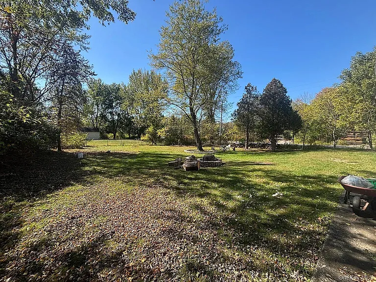 2 Partington Pl — Photo 4