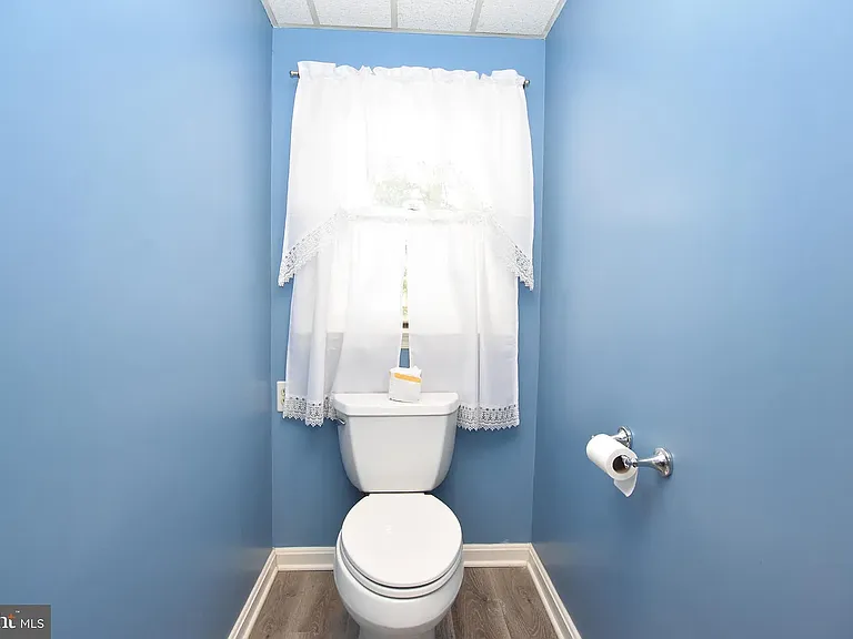 53 Odaniel Ave — Photo 16