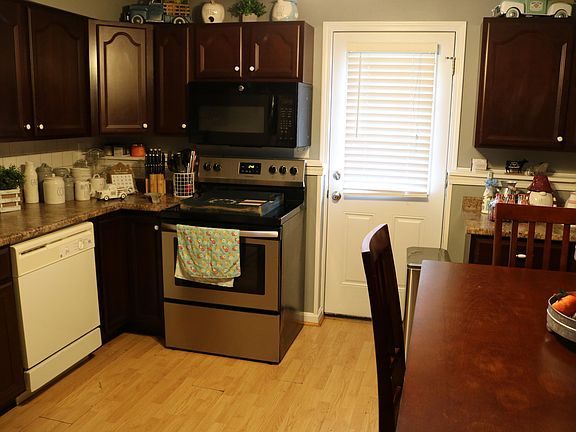 5th image of 122 Valley Dr #124