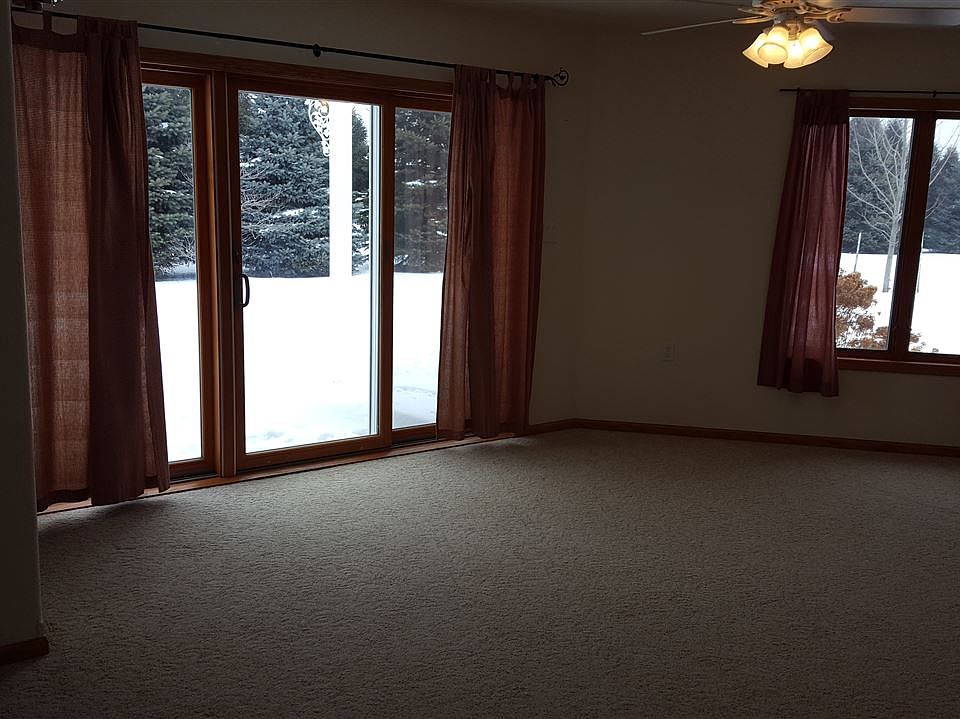 1st image of 1412 Stone Ln APT 407