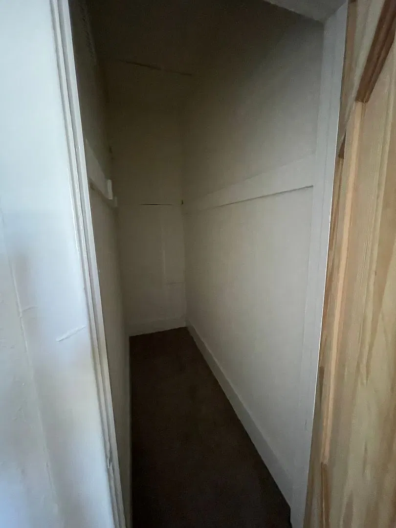 704 Pacific Ave — Photo 2