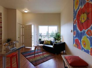 409 NE Morgan St APT 402, Portland, OR 97211