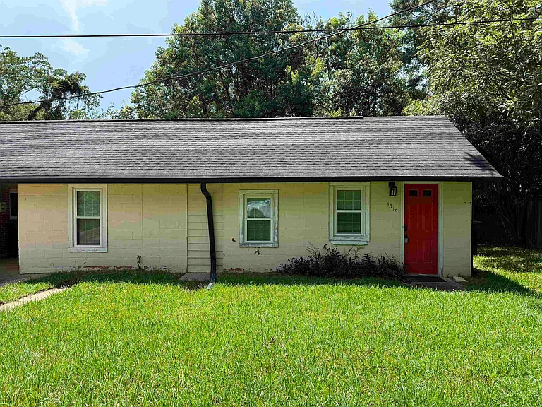 1316 Aintree Ln — Photo 9