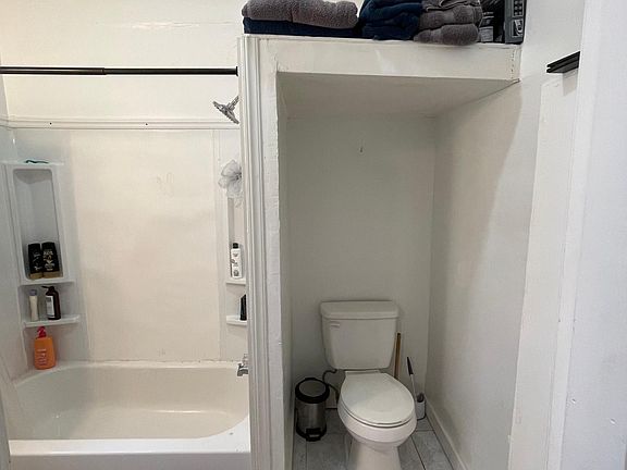 5th image of 4311 Prytania St #8