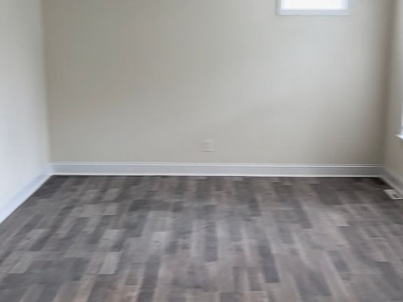 3rd image of 921 Sunset St
