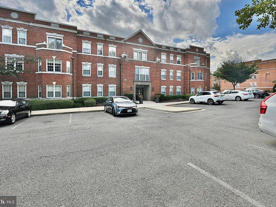 1st image of 3615 38th St NW APT 277
