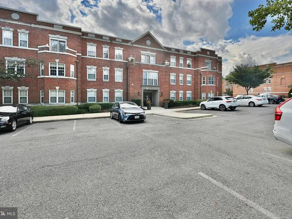 3615 38th St NW APT 277, Washington, DC 20016