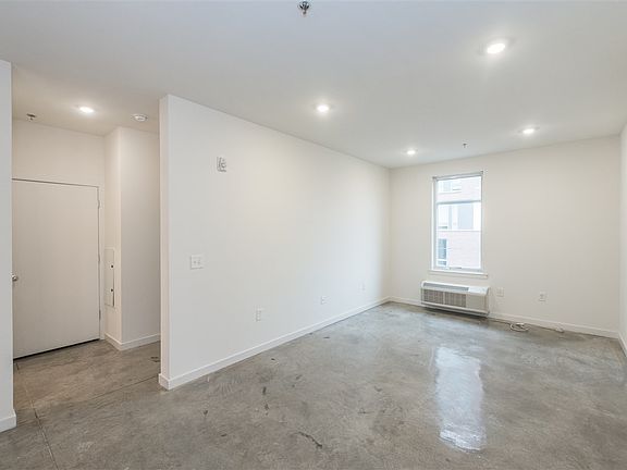 3rd image of 361 Newark Ave APT 201