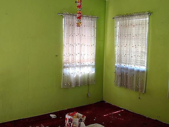 5th image of 333 Elizabeth Ave