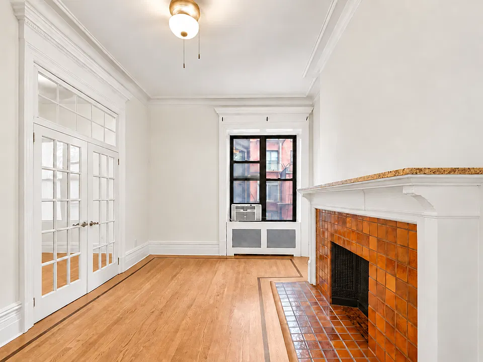 251 W 72nd St #3E