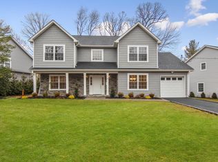 105 Fellswood Dr, Livingston, NJ 07039