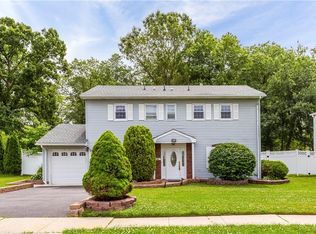 28 Arvin Rd, Old Bridge, NJ 08857