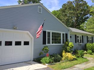 32 Acorn Dr, Osterville, MA 02655