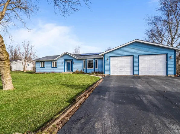 614 Nancy Ln, McHenry, IL 60051