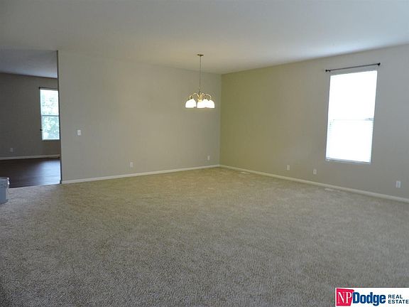 4th image of 912 Port Royal Dr