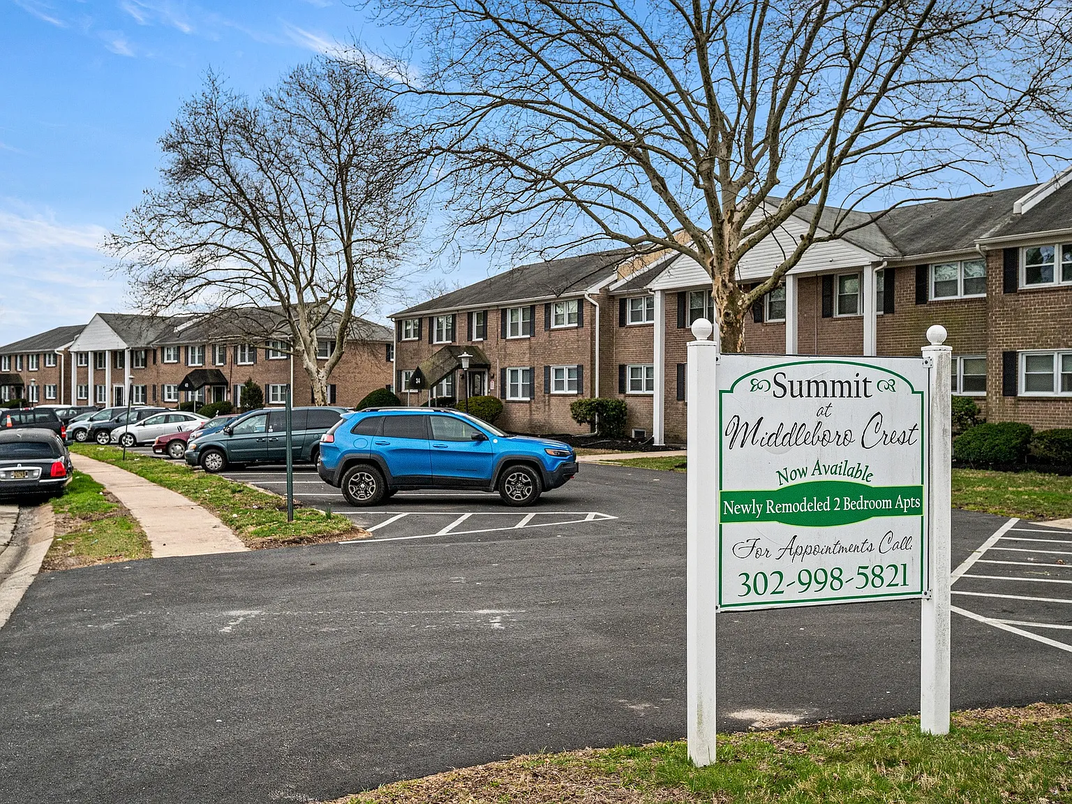 Middleboro Crest Apartments — Photo 1