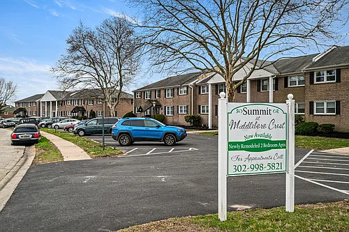 Middleboro Crest Apartments Photo 1