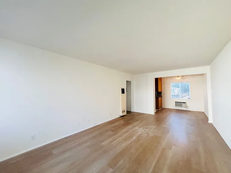 Wyandotte Apartments — Photo 3