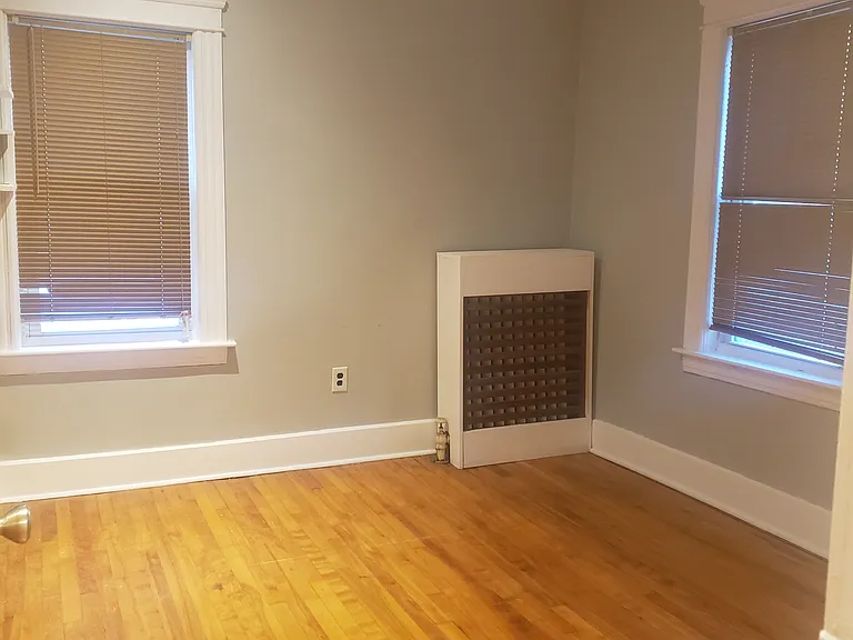 18 Warwick St #1 — Photo 10