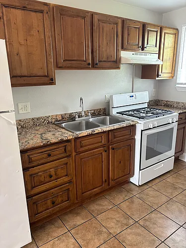 2268 Pleasure St Photo 1