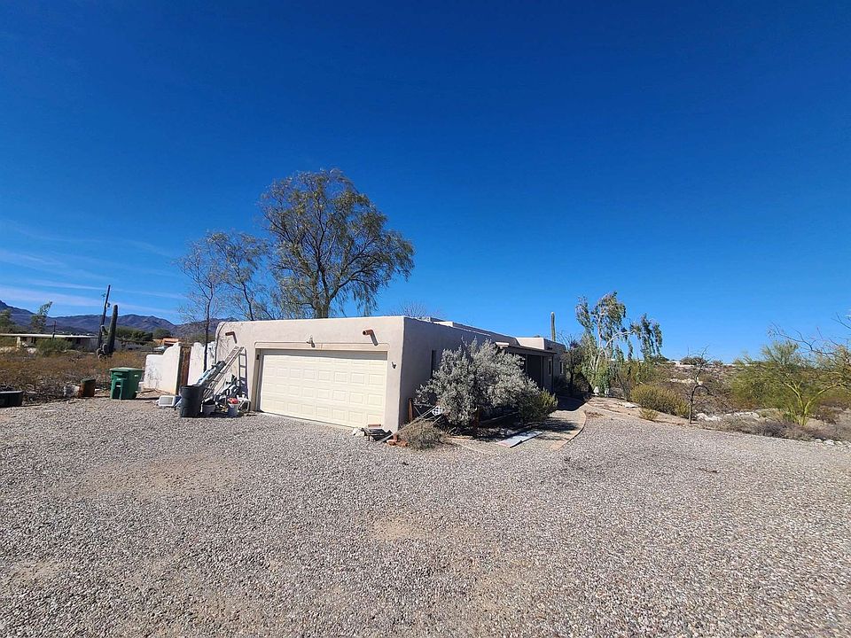 1st image of 4885 N Acacia Ln