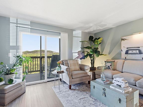 4th image of 2950 Vineyards Parkway #20-4