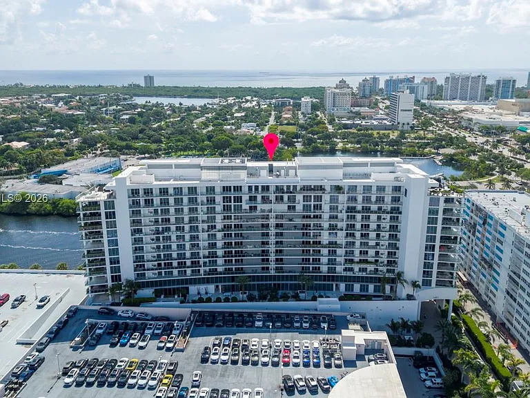 1180 N Federal Hwy #1009 — Photo 79