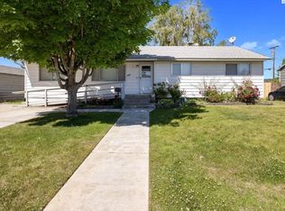 1925 Everest Ave, Richland, WA 99354