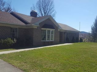 11 Monroe Ln, Duncannon, PA 17020