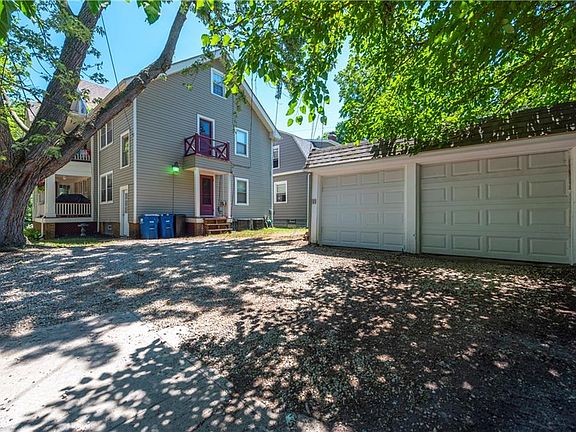 2nd image of 1272 W Clifton Blvd