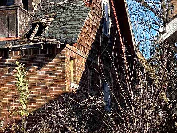 14768 Woodmont