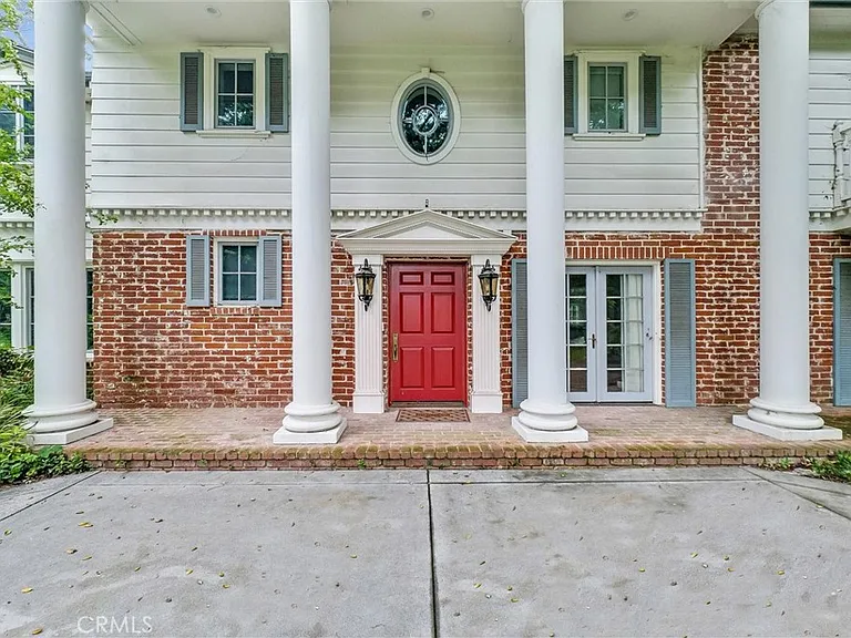 1145 Rancho Rd — Photo 4