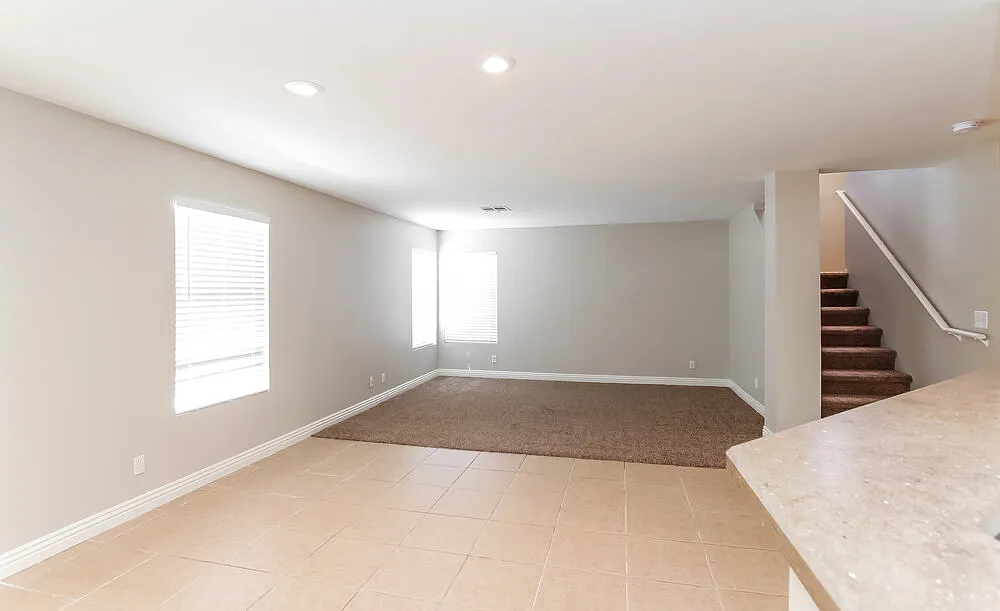 3 bed, 2.5 bath, 1756 sqft, $2,430 — Photo 4