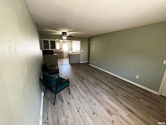 4th image of 420 Brentwood Rd Unit 301