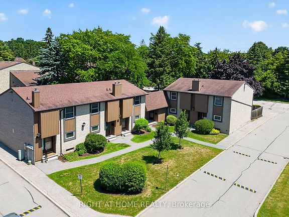 2nd image of 215 Glamis Rd #11