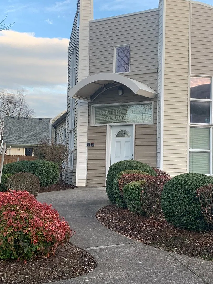2 bed, 2.0 bath, 1010 sqft, $1,650 — Photo 1