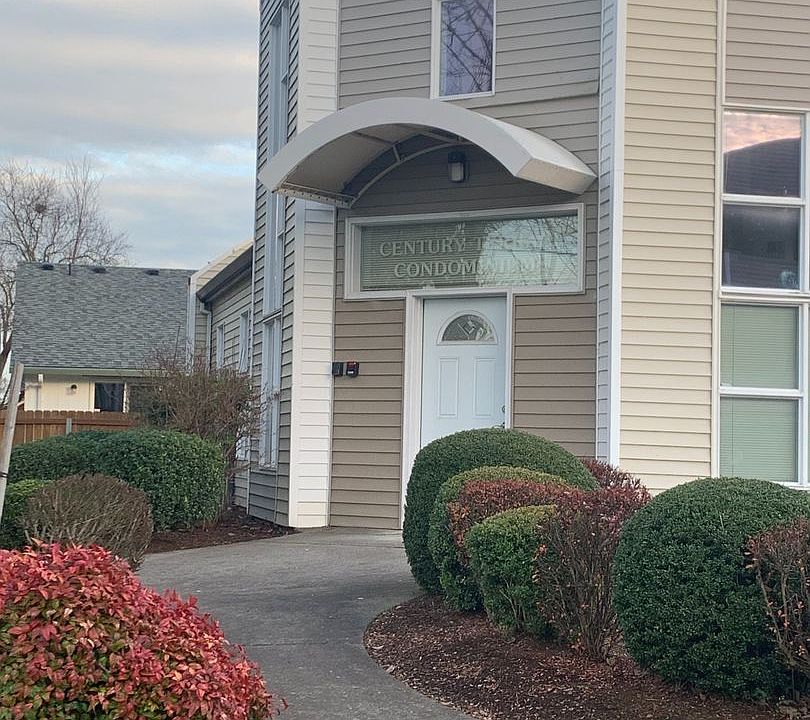 1st image of 6048 SE Drake St APT 114