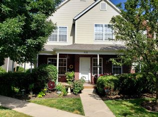 532 Clayton Cir #532, Sycamore, IL 60178